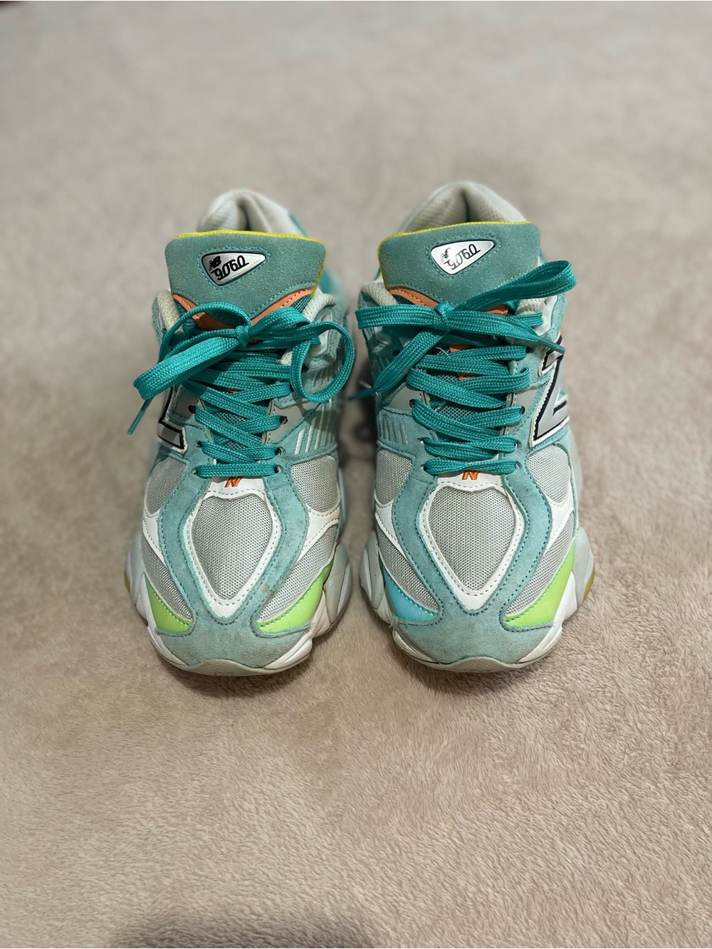 New Balance Teal Green and Light Gray Sneakers 9060